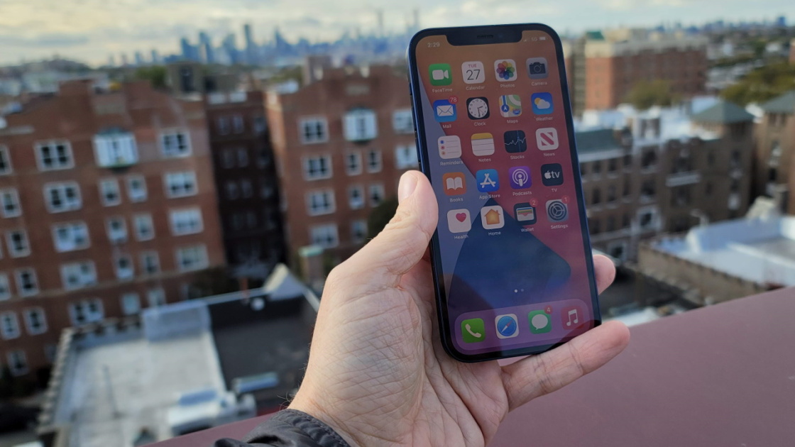 apple iphone 12 review